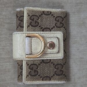 Gucci Keyholder Beige and Gold Canvas